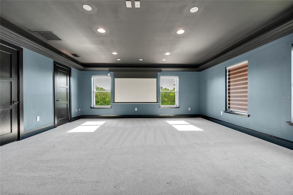 Empty room, Interior, Recessed Lighting