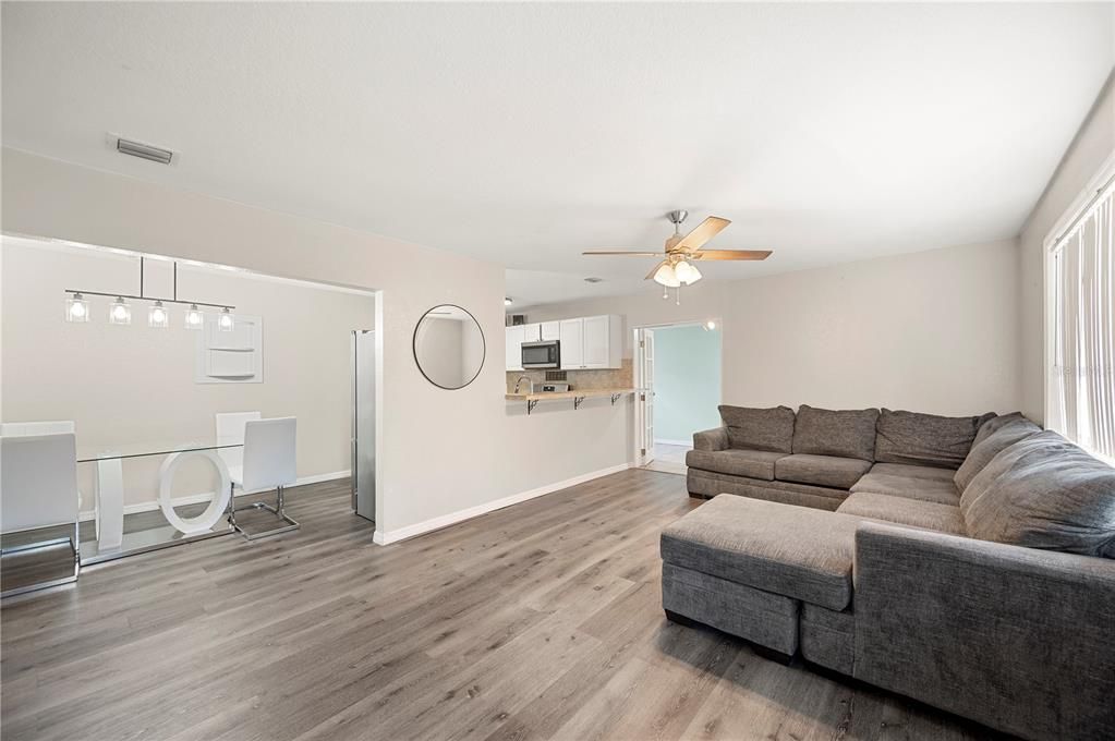Interior, Kitchen, Living room, Pendant Lights, Wood Texture Flooring