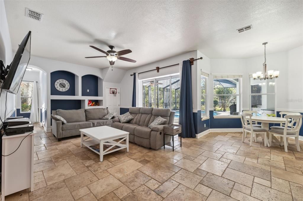 Chandelier, Dining room, Interior, Living room, Pendant Lights
