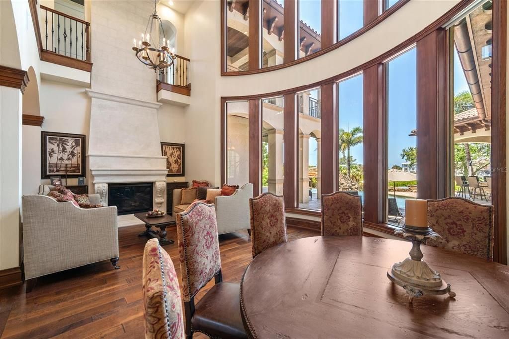 Chandelier, Dining room, Fireplace, Interior, Wood Texture Flooring