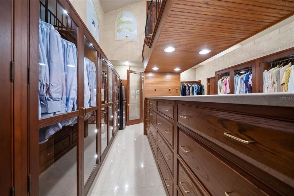 Interior, Recessed Lighting, Walk-in Closets, Wooden Ceilings