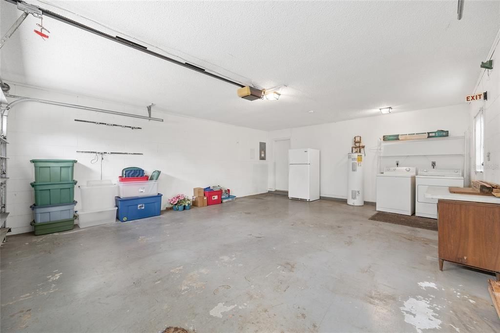 Garage, Interior, Washer