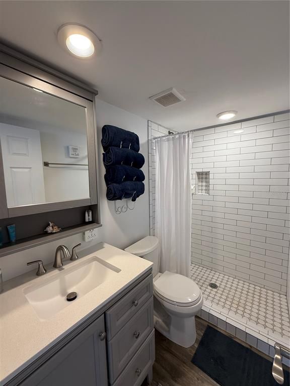 Bathroom, Interior, Recessed Lighting, Wood Texture Flooring
