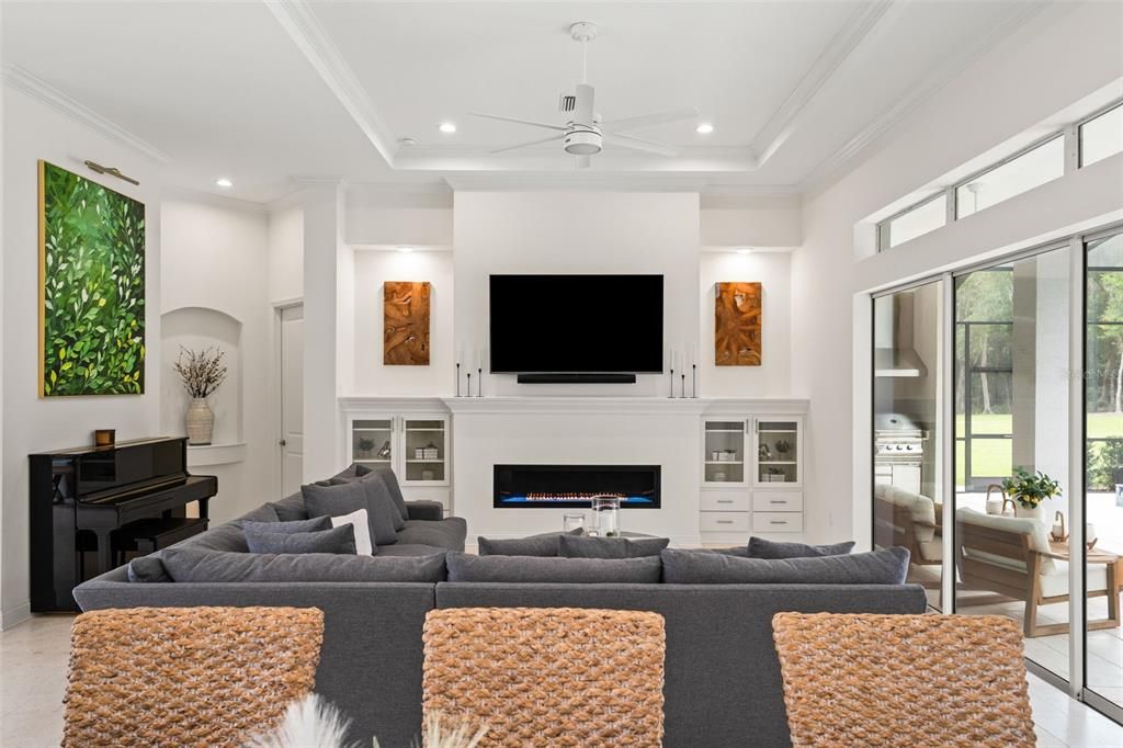 Fireplace, Interior, Living room, Piano, Recessed Lighting