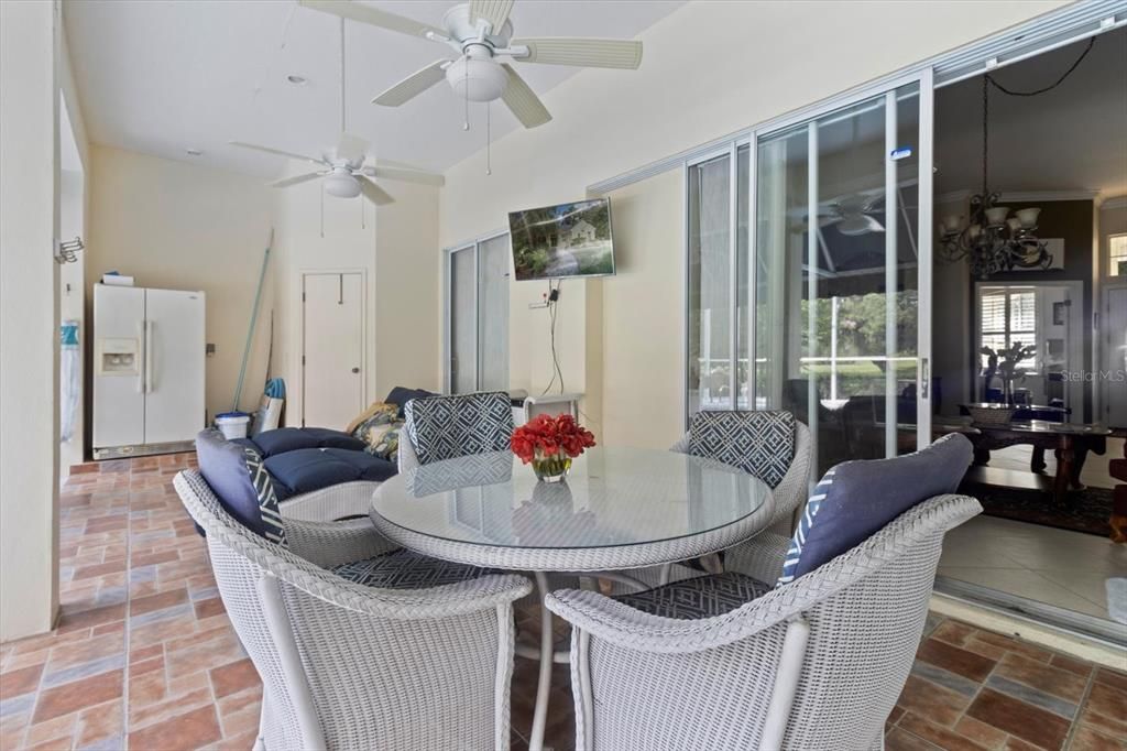 Dining room, Interior