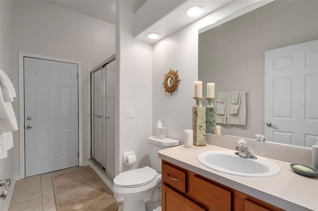 Bathroom, Interior, Recessed Lighting