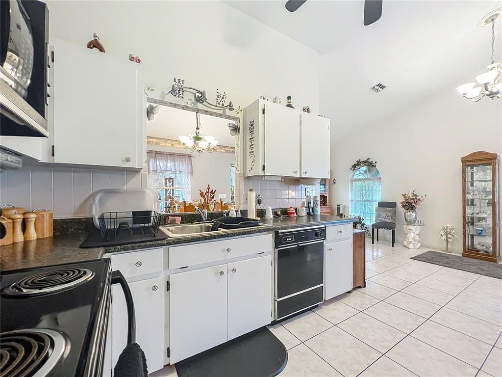 Chandelier, Interior, Kitchen