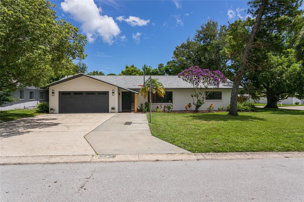 Attached, Backyard, Exterior, Facade, Ranch