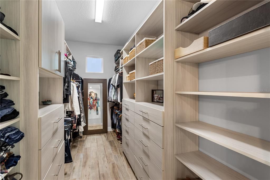 Interior, Walk-in Closets, Wood Texture Flooring