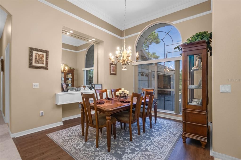 Chandelier, Dining room, Interior, Recessed Lighting, Wood Texture Flooring