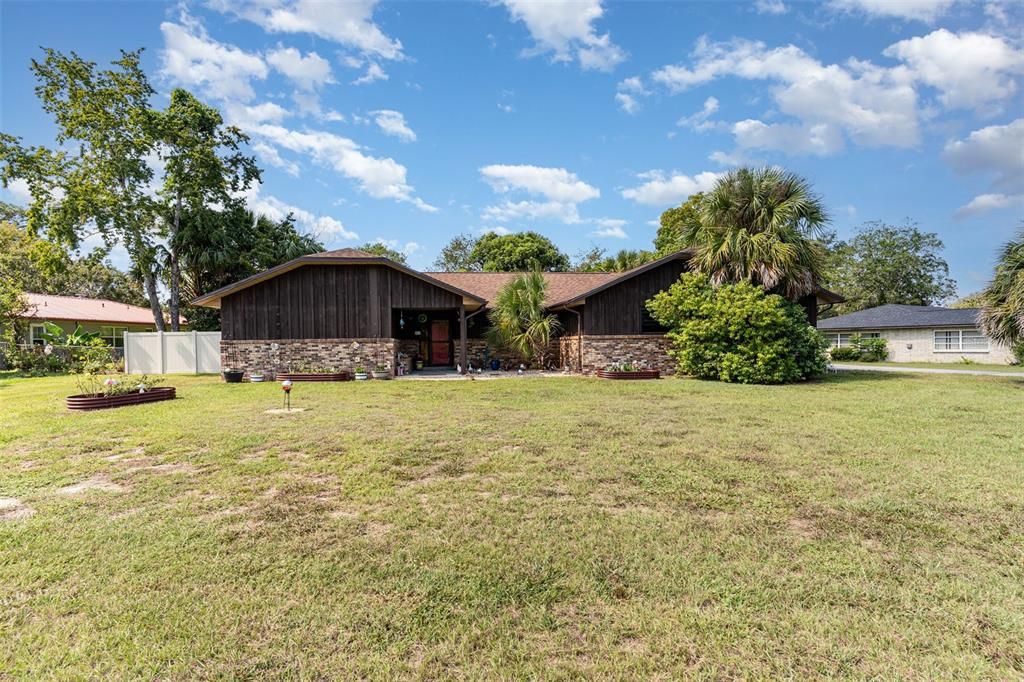 Backyard, Exterior