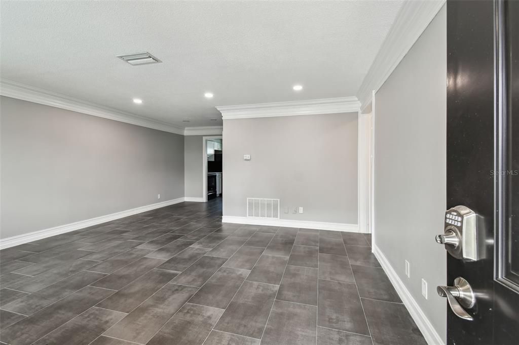 Empty room, Interior, Recessed Lighting