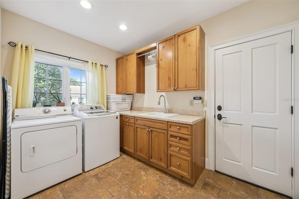 Interior, Recessed Lighting, Washer
