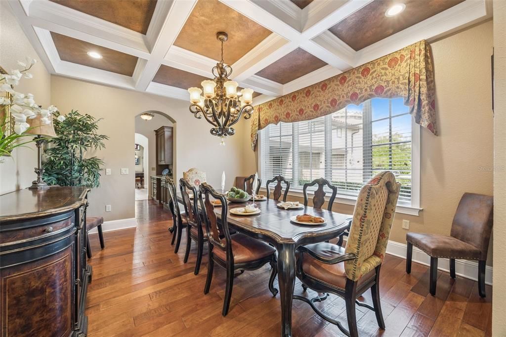 Chandelier, Dining room, Interior, Recessed Lighting, Wood Texture Flooring