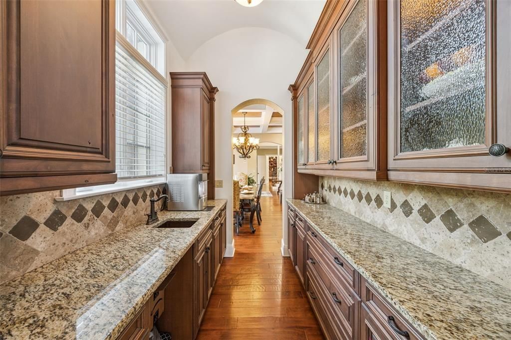 Chandelier, Interior, Wood Texture Flooring