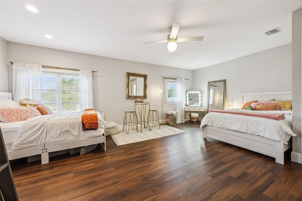Bedroom, Interior, Recessed Lighting, Wood Texture Flooring