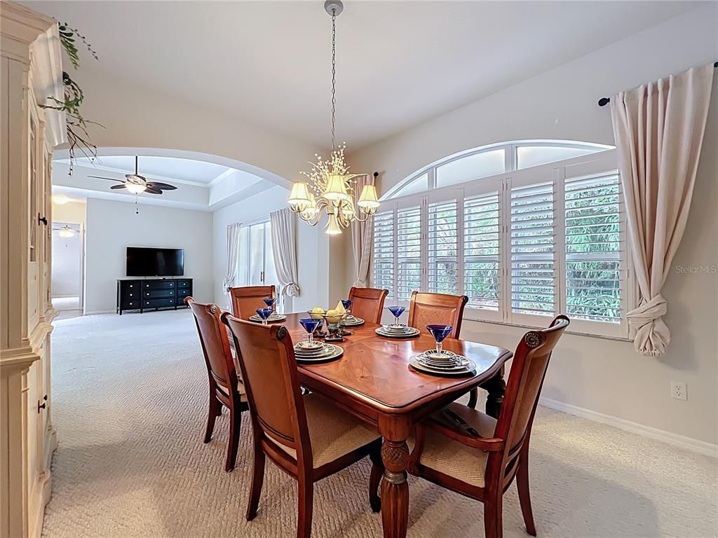 Chandelier, Dining room, Interior