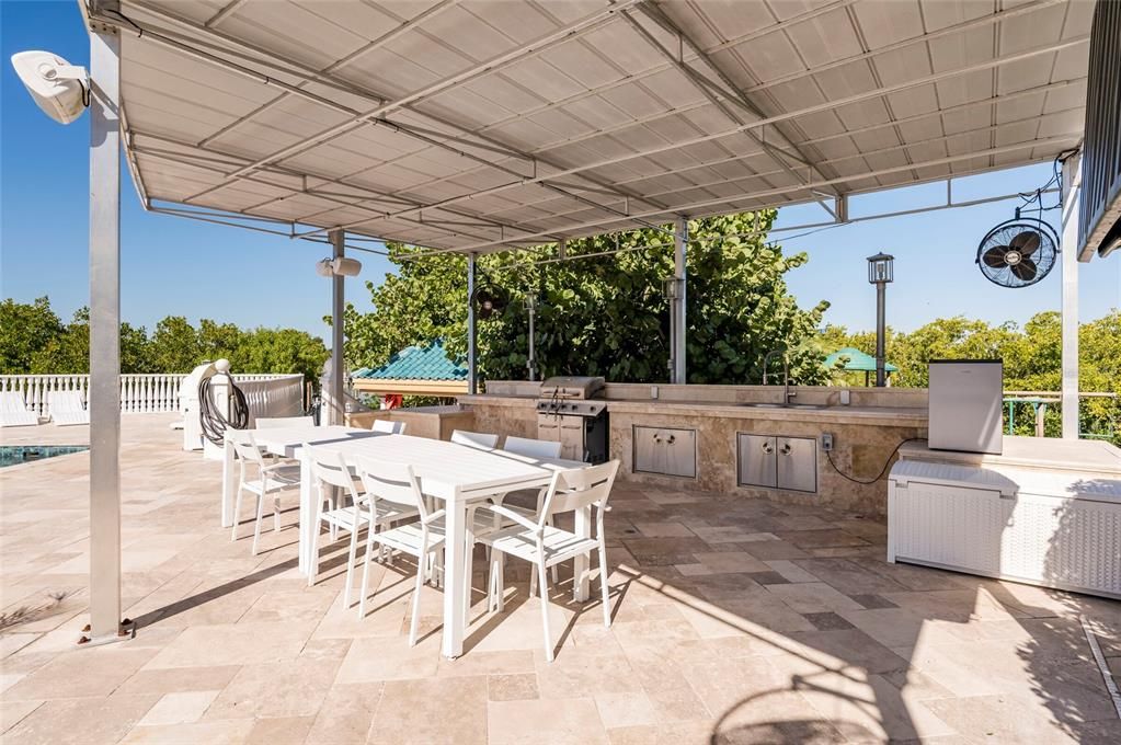 Exterior, Outdoor Kitchen