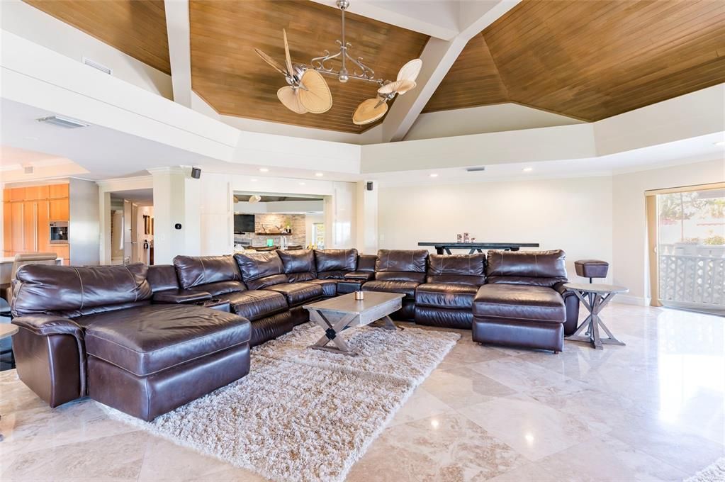 Interior, Living room, Pendant Lights, Recessed Lighting, Wooden Ceilings