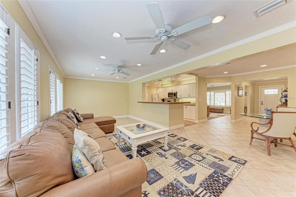 Dining room, Interior, Kitchen, Living room, Recessed Lighting