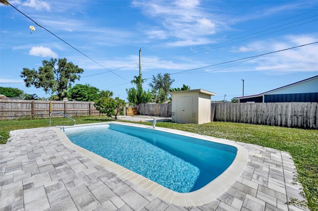 Exterior, Pool