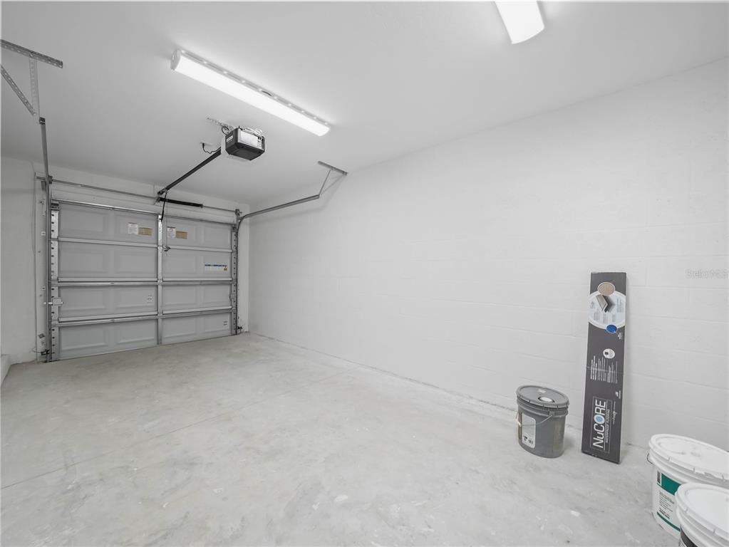 Garage, Interior
