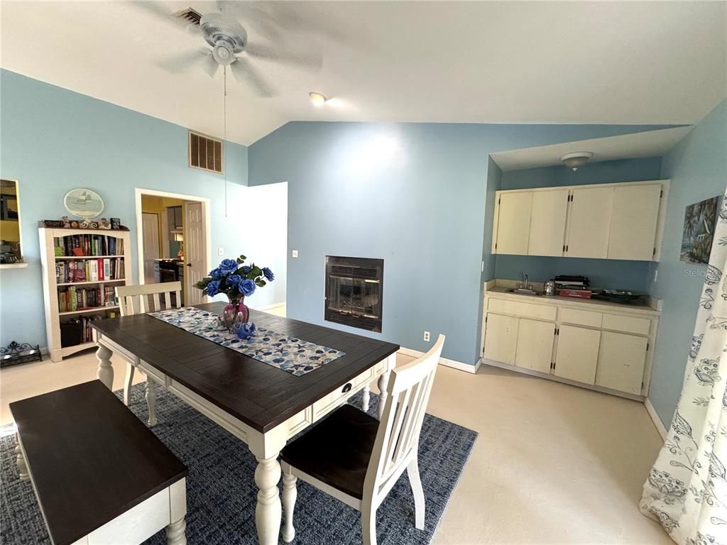 Dining room, Interior