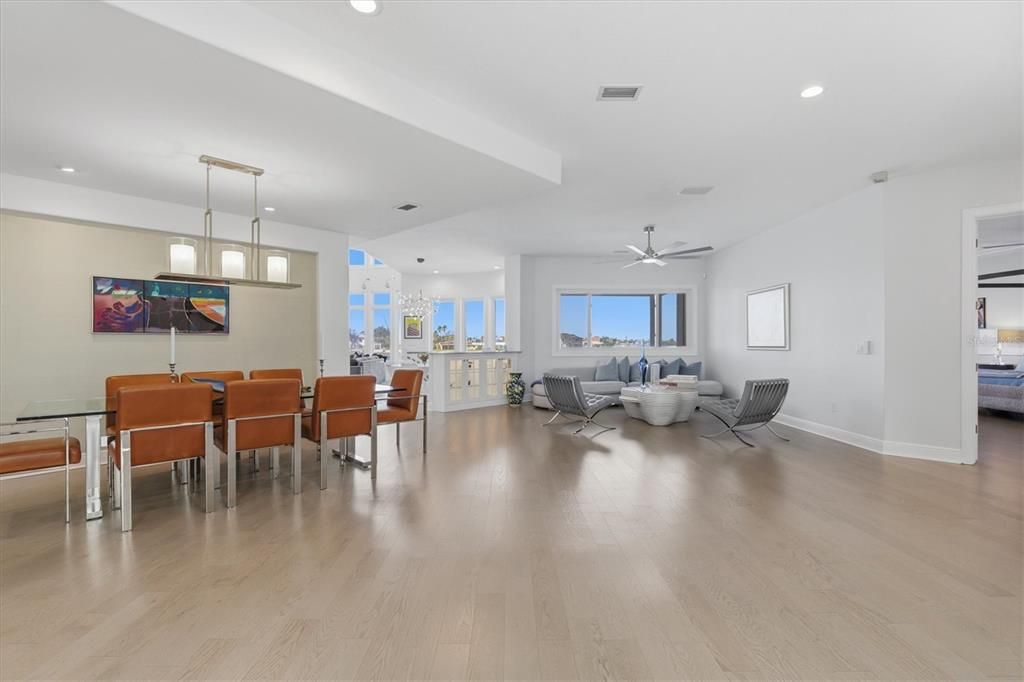 Dining room, Interior, Living room, Pendant Lights, Recessed Lighting, Wood Texture Flooring
