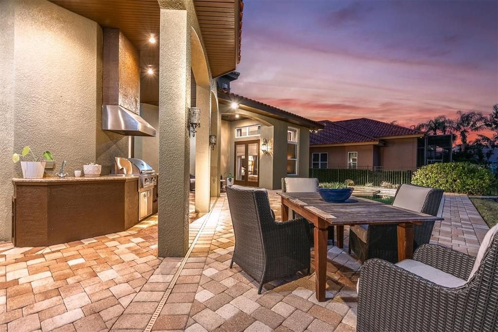 Exterior, Outdoor Kitchen