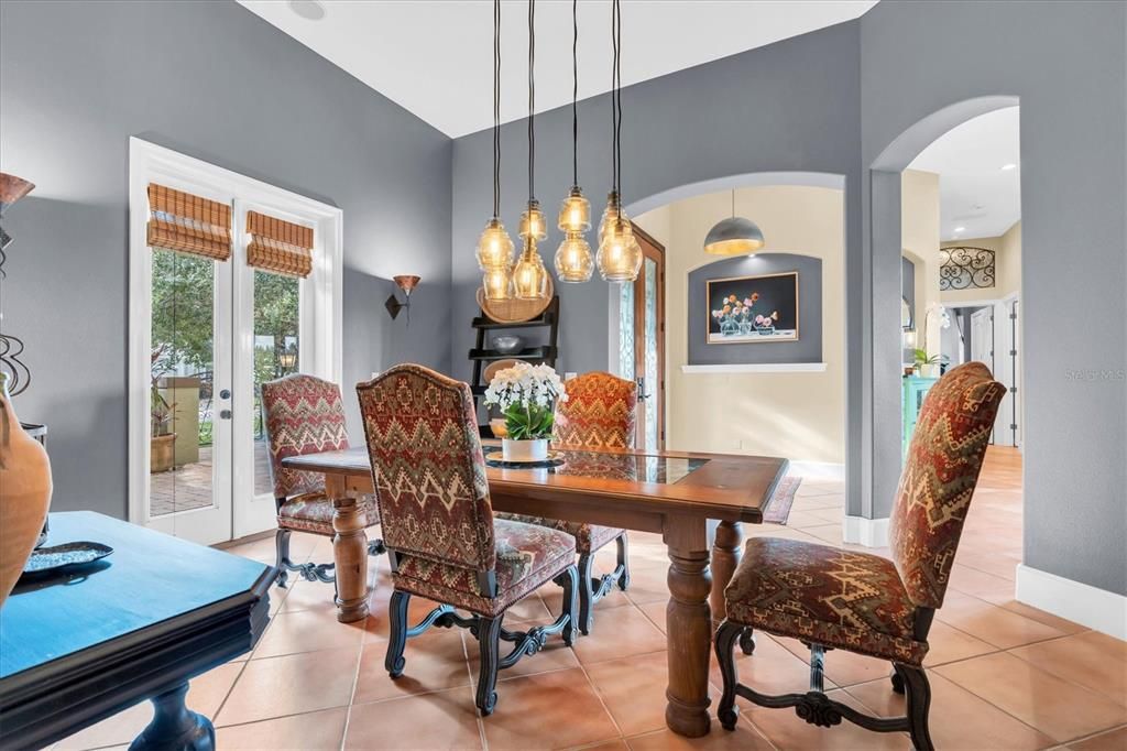 Dining room, Interior, Pendant Lights, Recessed Lighting