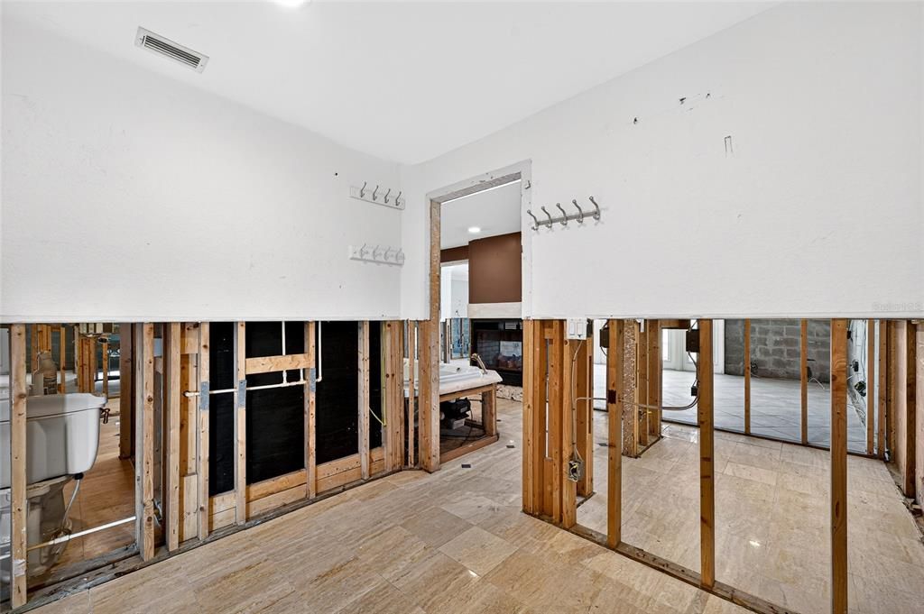 Empty room, Interior, Recessed Lighting