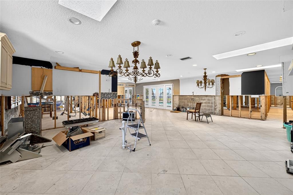 Chandelier, Interior, Recessed Lighting