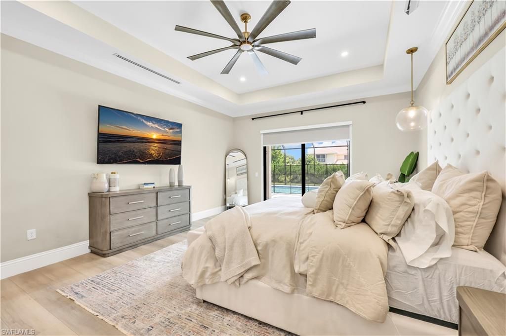 Bedroom, Interior, Pendant Lights, Recessed Lighting, Wood Texture Flooring