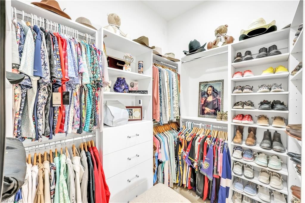 Interior, Walk-in Closets