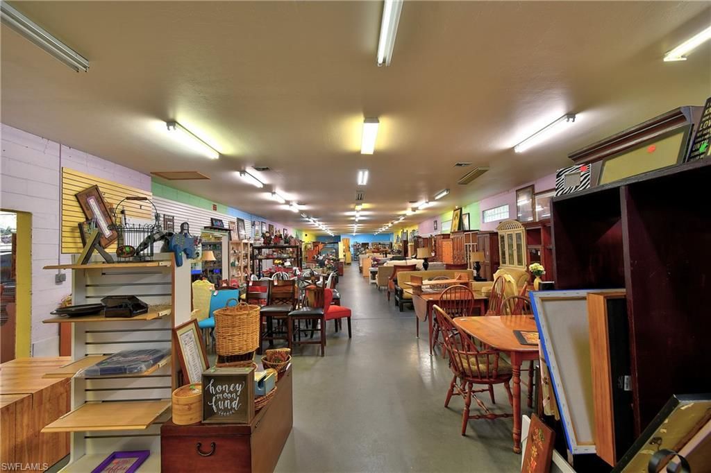 Dining room, Interior