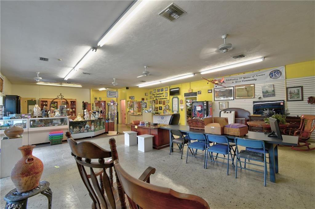 Dining room, Interior
