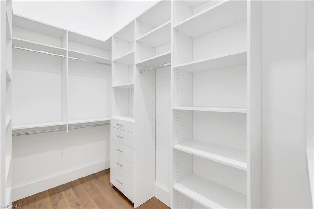 Interior, Walk-in Closets, Wood Texture Flooring