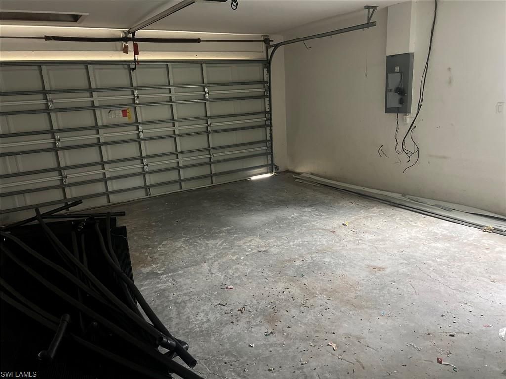 Garage, Interior