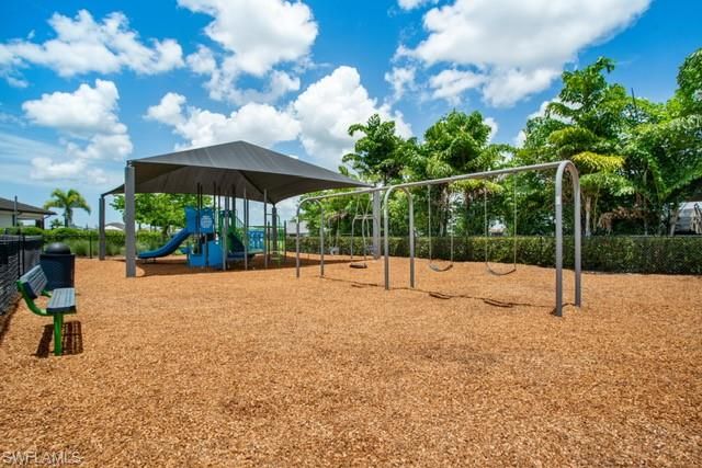 Backyard, Exterior, Playground