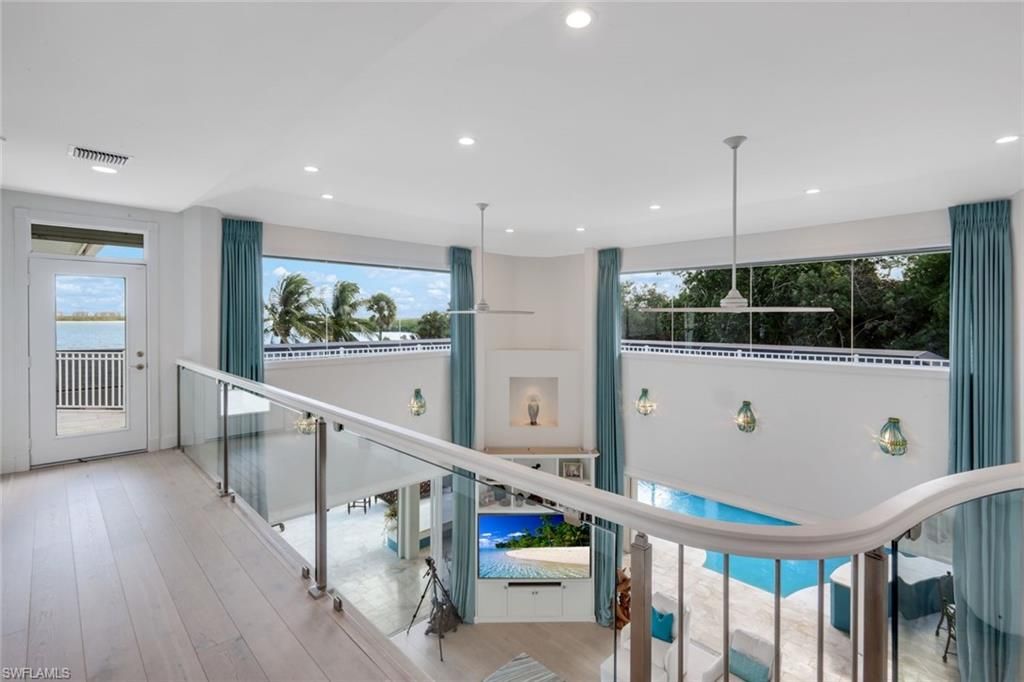 Interior, Pendant Lights, Recessed Lighting, Water, Wood Texture Flooring