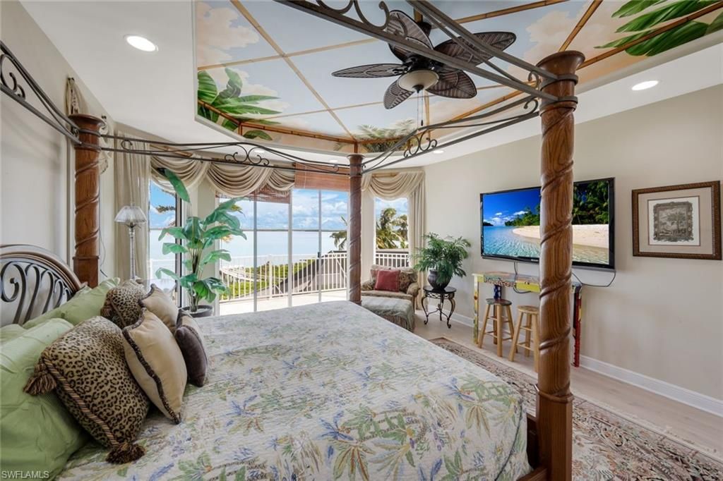 Bedroom, Interior, Recessed Lighting, Water, Wood Texture Flooring