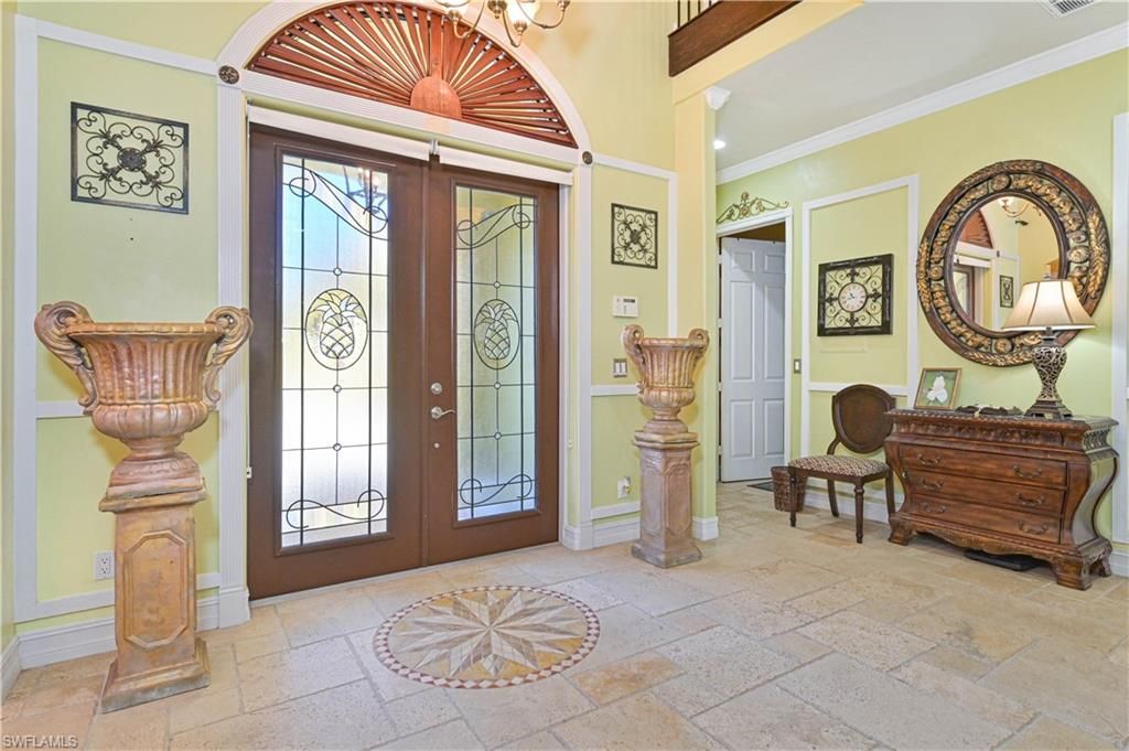 Chandelier, Interior