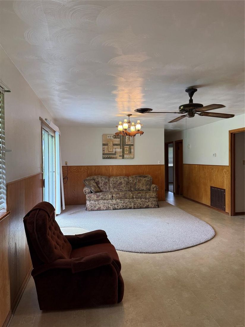 Chandelier, Interior, Living room