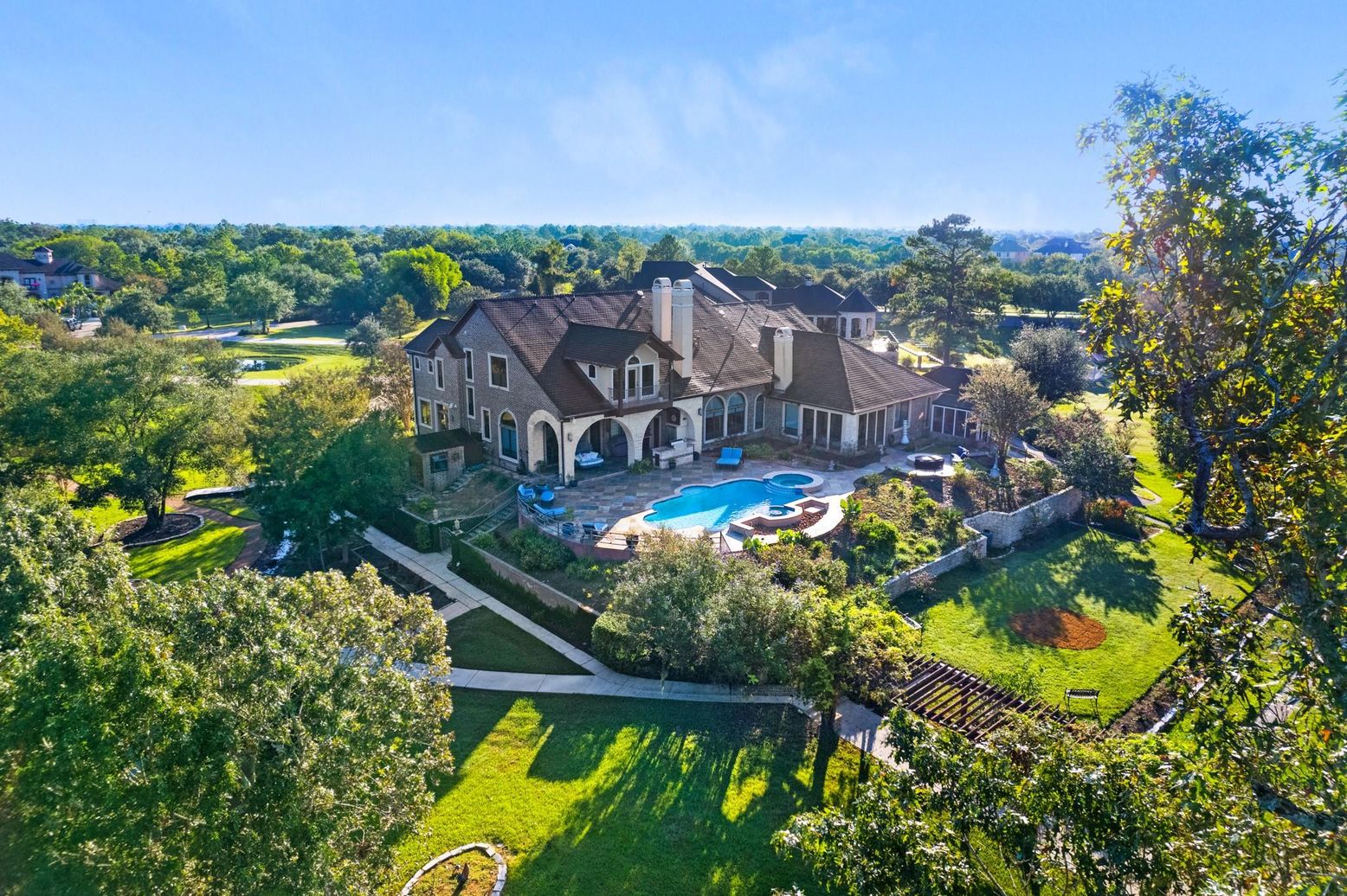 Exterior, Drone