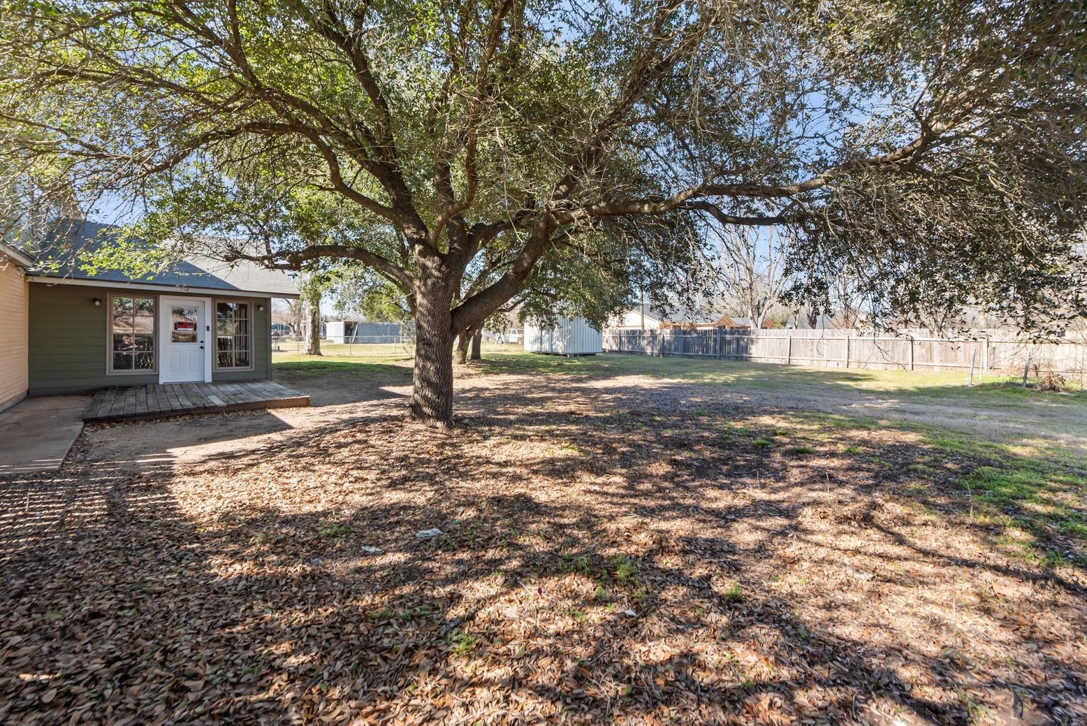 Backyard, Exterior