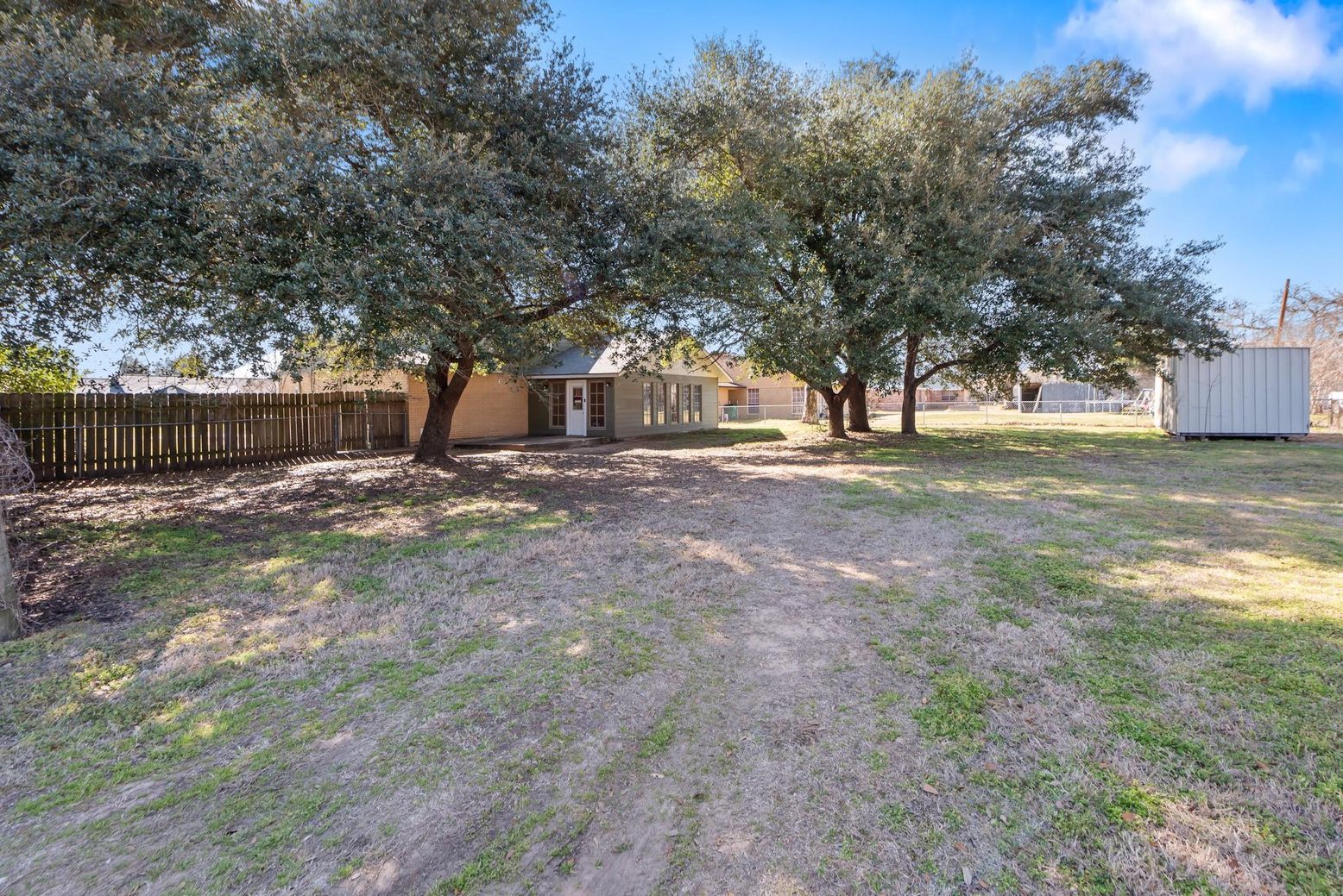 Backyard, Exterior