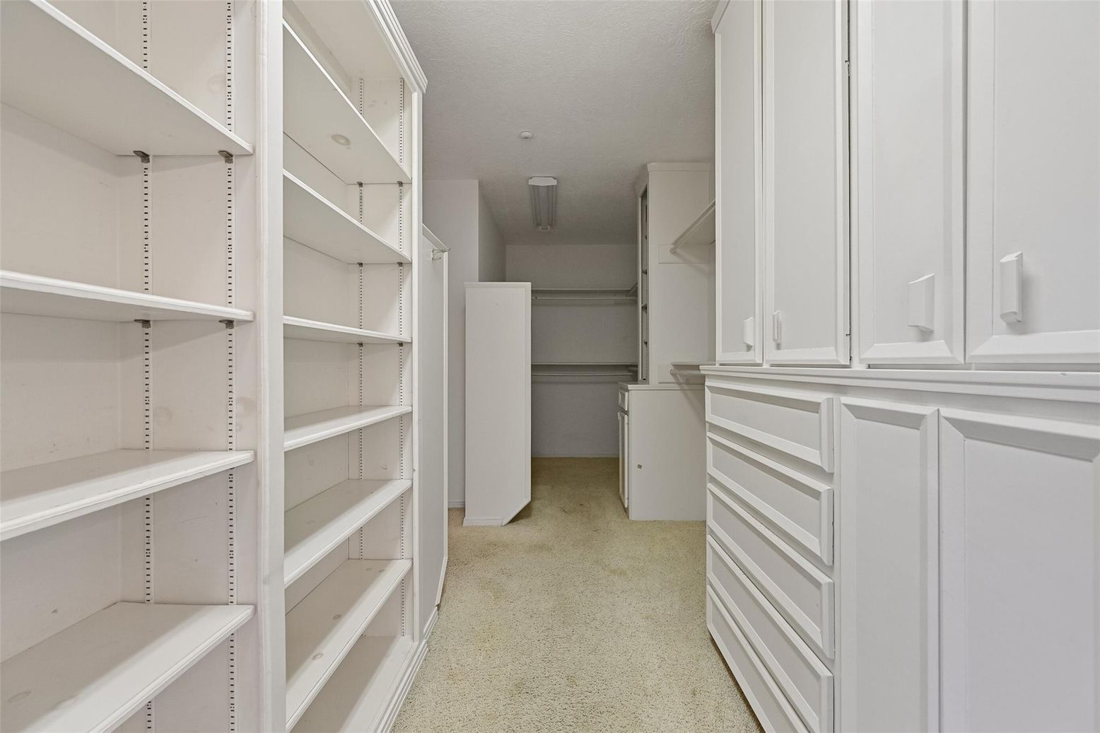 Interior, Walk-in Closets