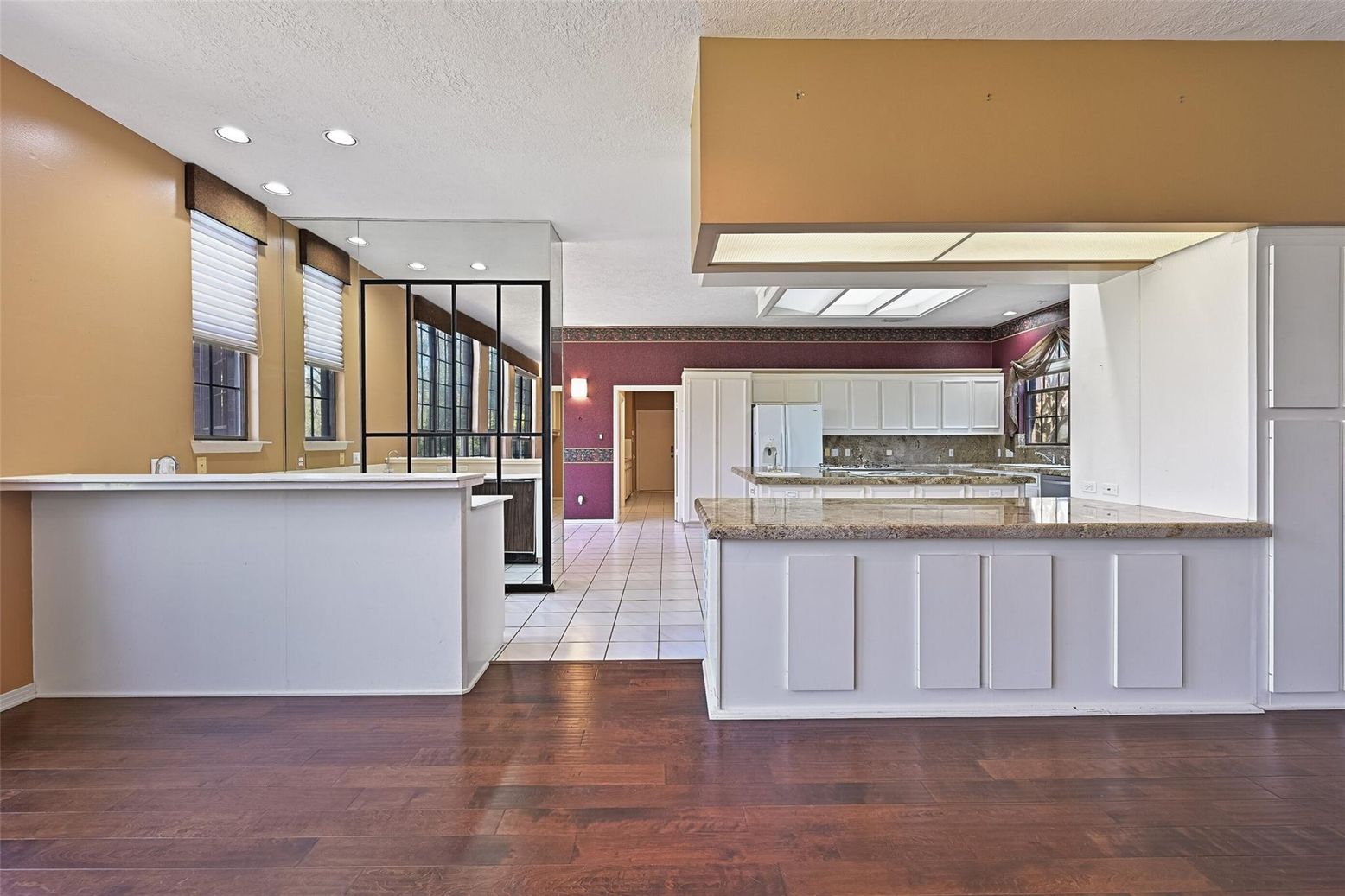 Interior, Recessed Lighting, Wood Texture Flooring