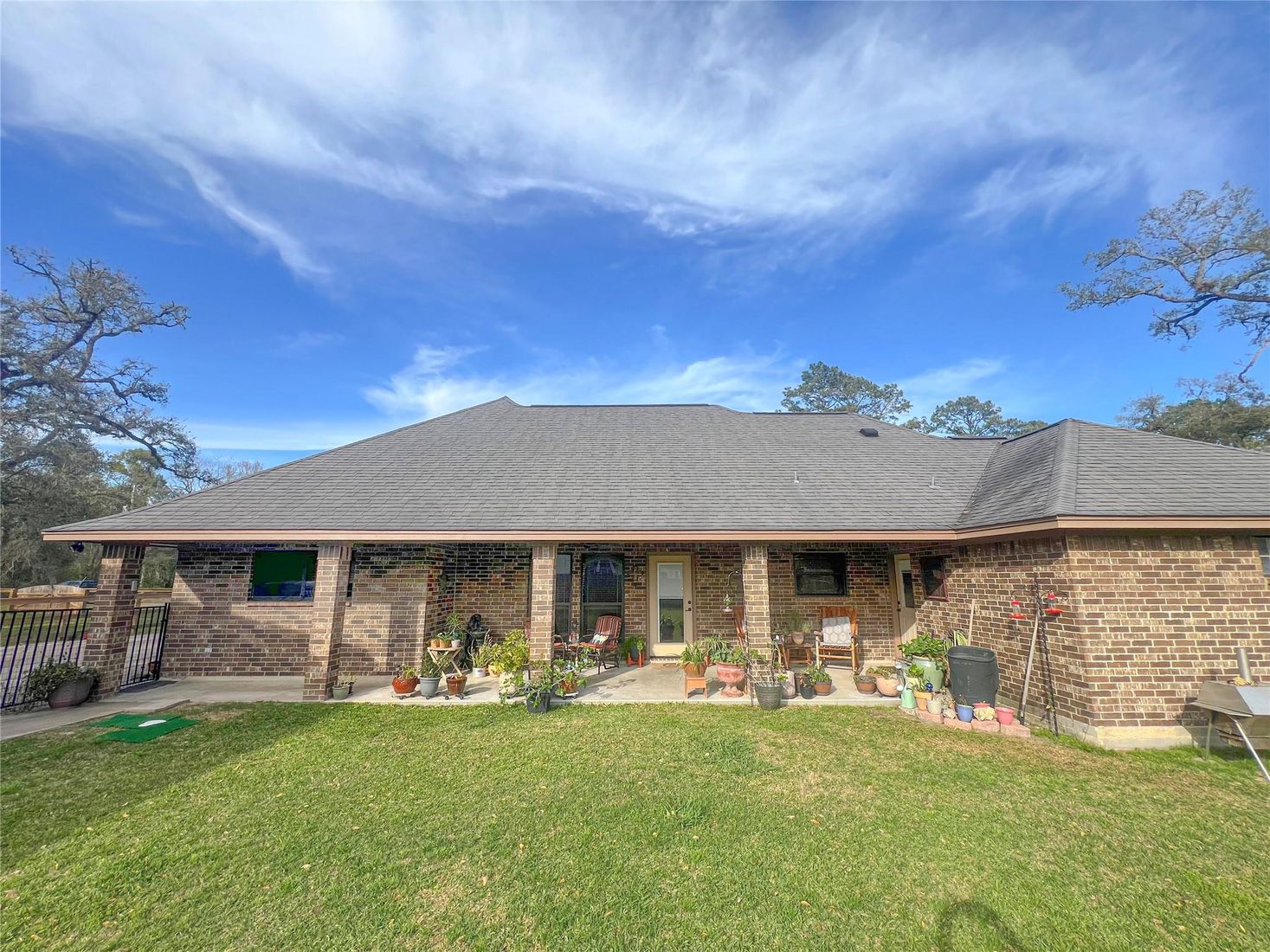 Backyard, Exterior