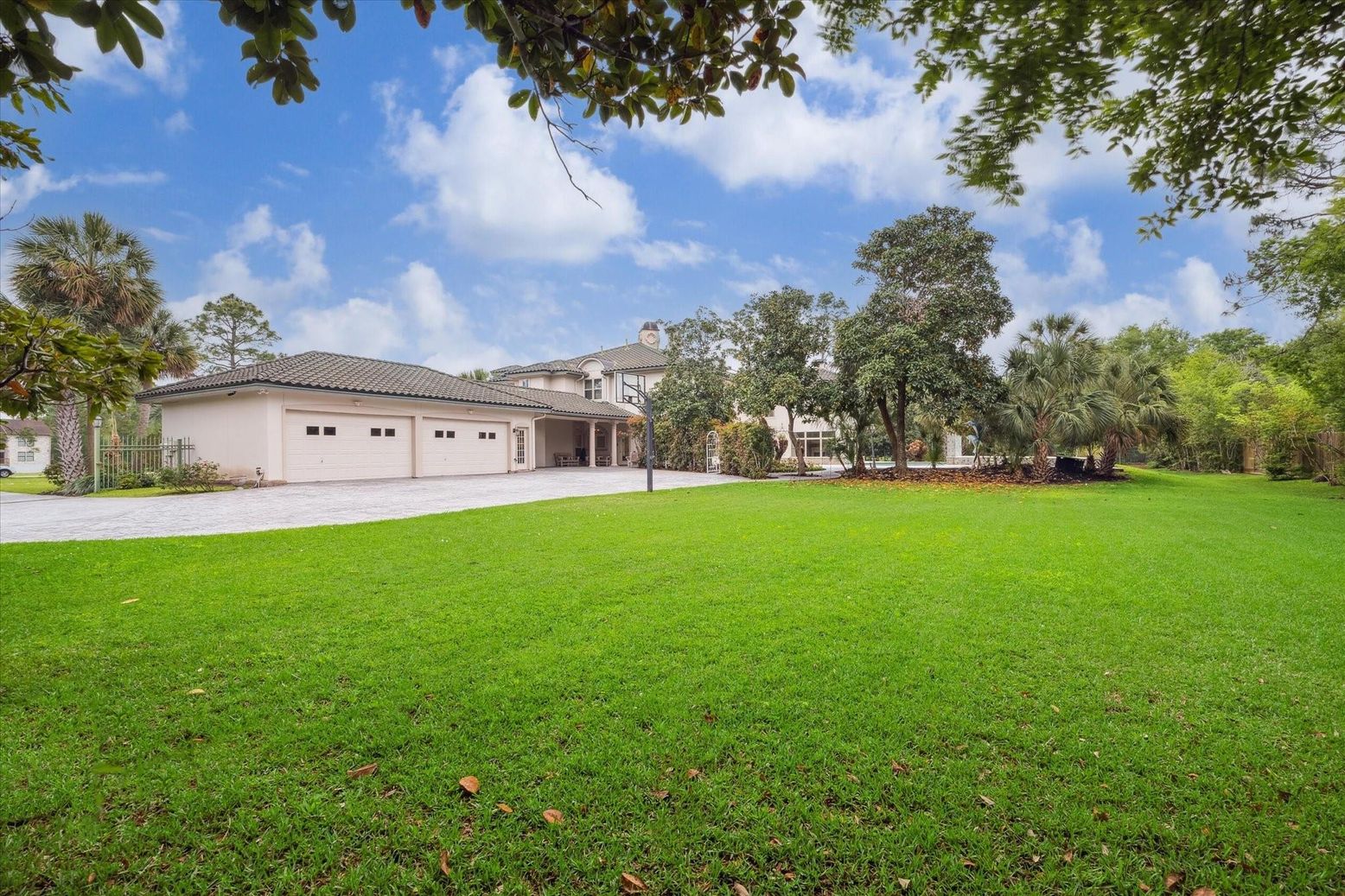 Backyard, Detached Garage, Exterior